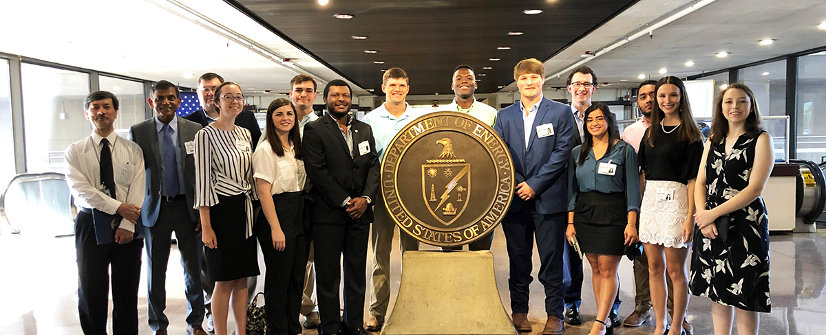 students with DC federal officials