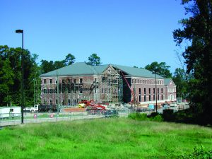 Construction continues, September 2004, photo: Glover