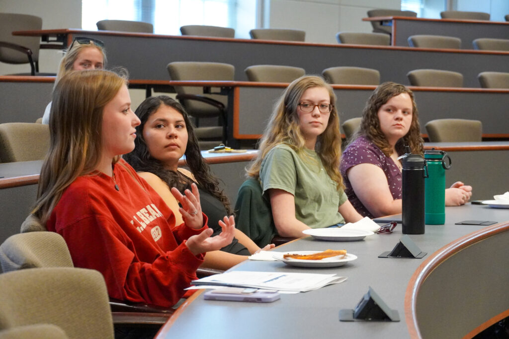 CFWE undergraduates discuss with Advisory Council members.